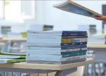 Aslı Güney yazdı I Kitap ücretleri soyguna dönüştü, Milli Eğitim Bakanlığı uyuyor mu?