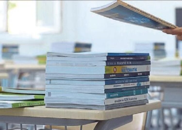 Aslı Güney yazdı I Kitap ücretleri soyguna dönüştü, Milli Eğitim Bakanlığı uyuyor mu?