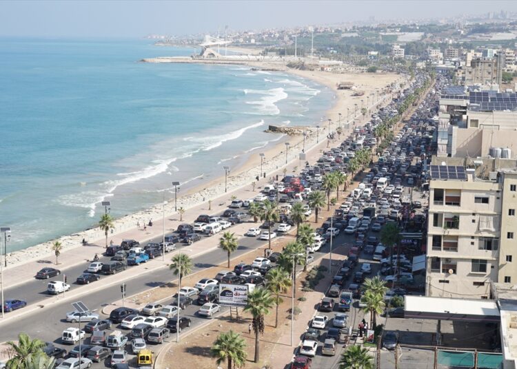 İsrail saldırısı altındaki Lübnan’ın güneyinden Beyrut’a doğru göç dalgası