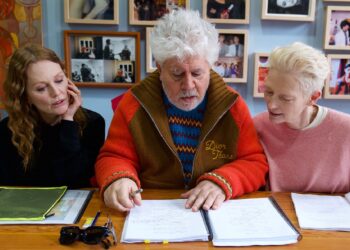 Pedro Almodovar’ın yeni filmi 17 dakika boyunca ayakta alkışlandı