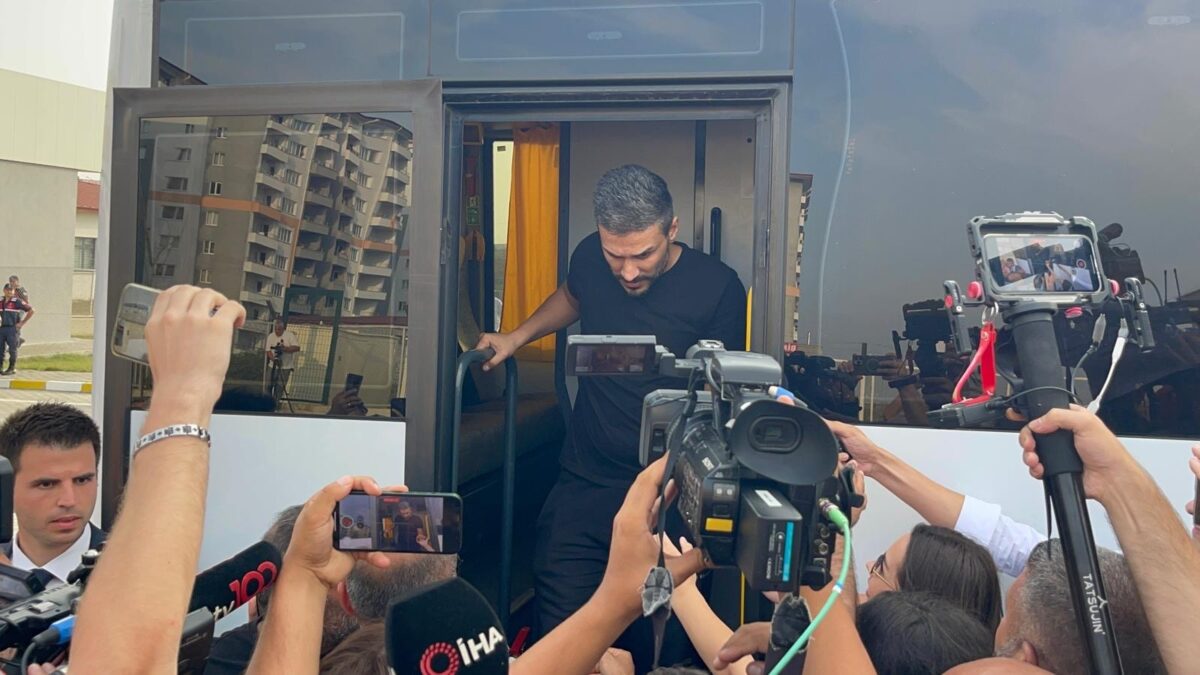 Tayyar’dan Engin Polat'ın tahliyesine tepki: Ya özür dileyin, ya mal varlıklarını araştırın! 2 Tayyar’dan Engin Polat'ın tahliyesine tepki: Ya özür dileyin, ya mal varlıklarını araştırın!