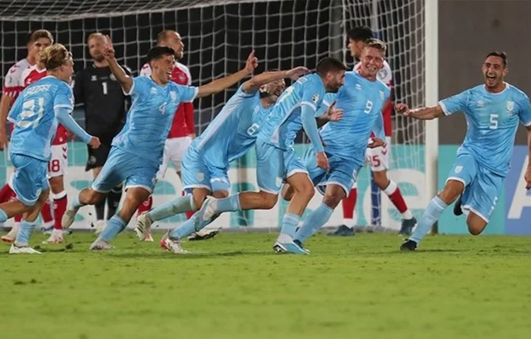 Dünya futbolunda bir ilk: San Marino ilk defa resmi maç kazandı 1 Dünya futbolunda bir ilk: San Marino ilk defa resmi maç kazandı