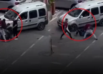 Kadın müşteriye sarkıntılık yetmedi, kocasını da dövdüler!