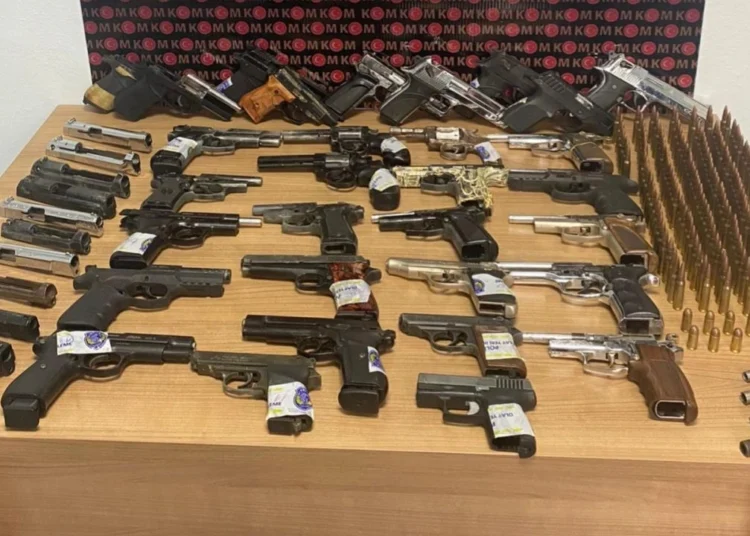 Ülkede 30 milyondan fazla silah var, bunun sadece 4 milyonu ruhsatlı 1 Ülkede 30 milyondan fazla silah var, bunun sadece 4 milyonu ruhsatlı