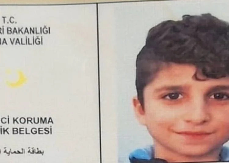 Suriyeli 15 yaşındaki çocuğu, 12 el ateş ederek öldürdüler 1 Suriyeli 15 yaşındaki çocuğu, 12 el ateş ederek öldürdüler