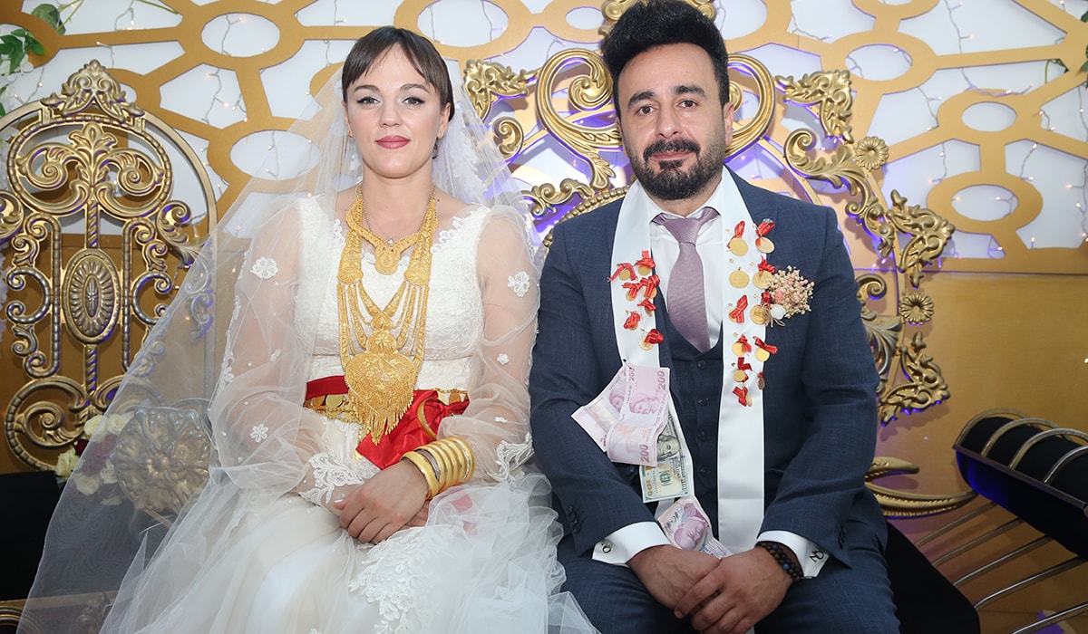 Ukraynalı doktor Nadiia, Hakkari'ye gelin geldi 3 Ukraynalı doktor Nadiia, Hakkari'ye gelin geldi