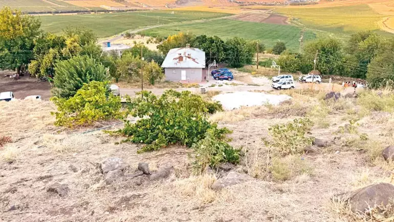 Anne, kardeş, aile bireyleri hepsi WhatsApp kayıtlarını silmiş 4 Anne, kardeş, aile bireyleri hepsi WhatsApp kayıtlarını silmiş