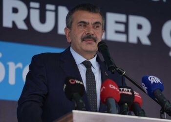 Kitaplara yüzde 300 zam yapan 400 özel okula ceza verildi