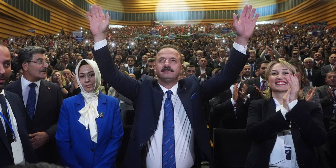 Yavuz Ağıralioğlu partisinin ilk tanıtımı yaptı, Bahçeli'ye yüklendi 3 Yavuz Ağıralioğlu partisinin ilk tanıtımı yaptı, Bahçeli'ye yüklendi