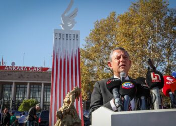 Özgür Özel, “ayağa kalkmayı” savundu: Kaybediyorsam, ben kaybediyorum