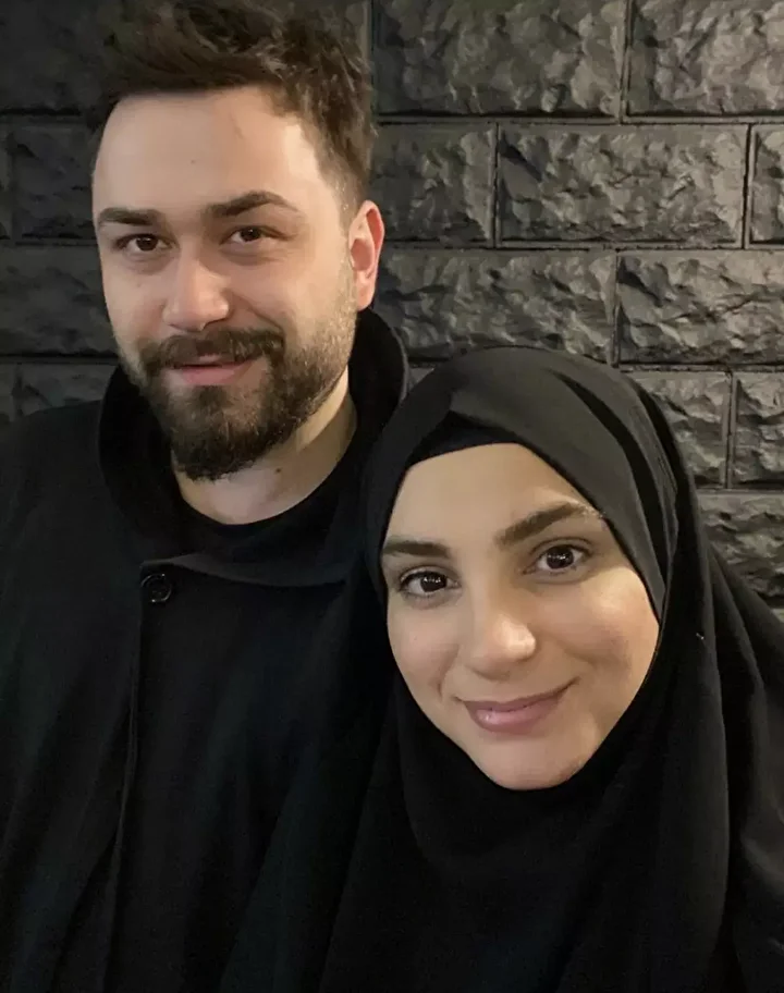 ‘Dekolte giymem’ sözleriyle hatırlanan Popstar Özlem maneviyata yöneldi, tesettüre girdi