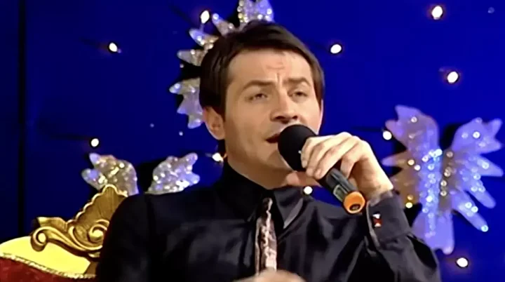 ‘Dekolte giymem’ sözleriyle hatırlanan Popstar Özlem maneviyata yöneldi, tesettüre girdi