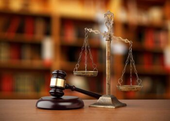 Suna Yaman yazdı I Adalet terazisi bozuldu; düşünenler içeride, suçlular dışarıda