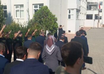 Ülkü Ocakları Başkanı lise ziyaretinde: Siyaset görüntülerine okul müdüründen onay