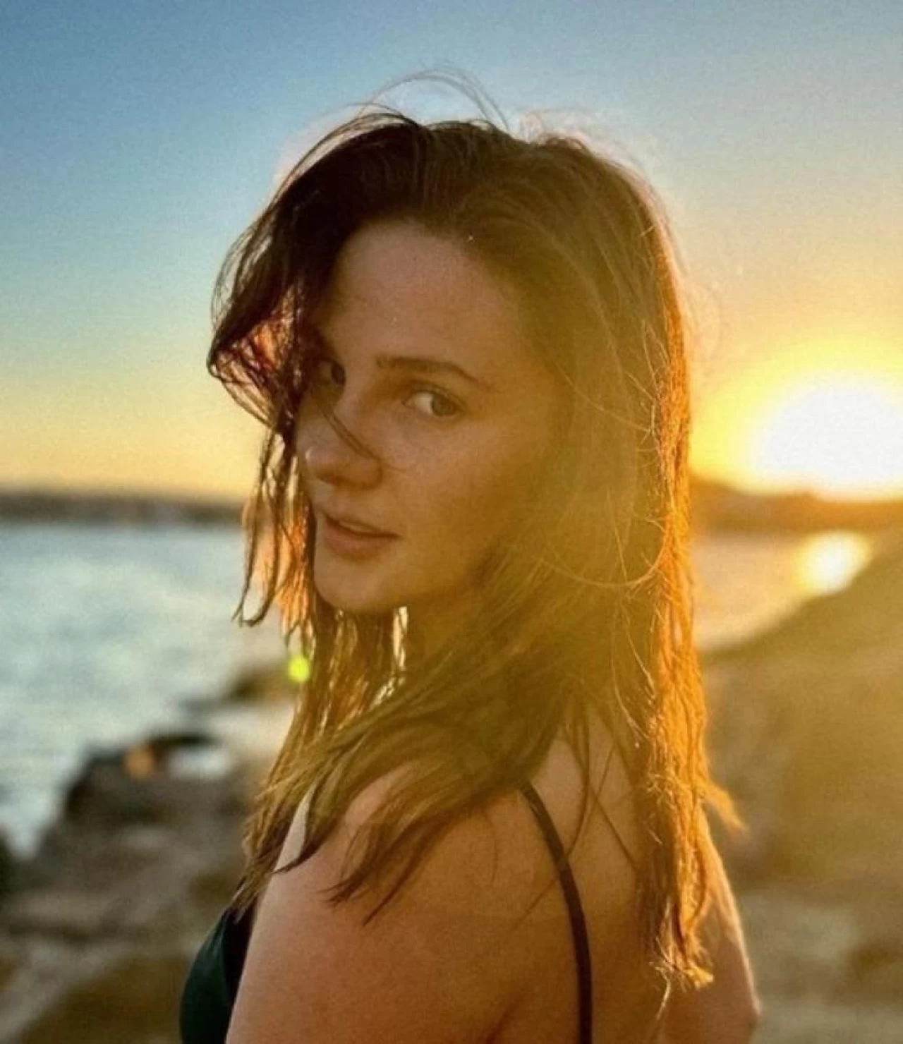 Alina Boz'un annesini görenin yorumu: ‘Güzelliğini ondan almış’ 5 Alina Boz'un annesini görenin yorumu: ‘Güzelliğini ondan almış’