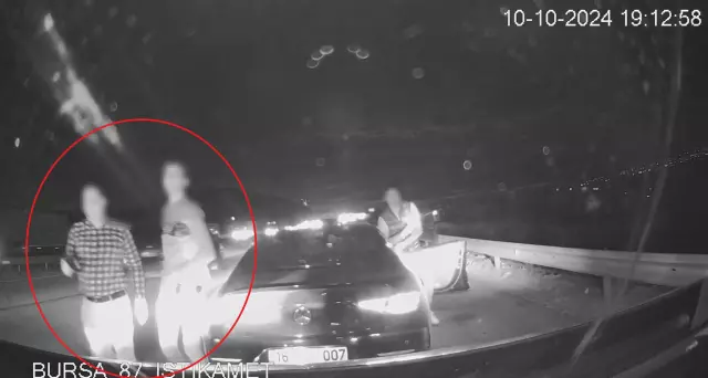 Ambulansın önünü kesip şoförü döven saldırgan tutuklandı 2 Ambulansın önünü kesip şoförü döven saldırgan tutuklandı