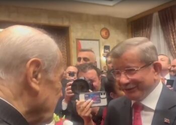 Bahçeli’nin yumuşak yüzü bu kez Davutoğlu’na döndü: Türkiye’nin birikiminize ihtiyacı var