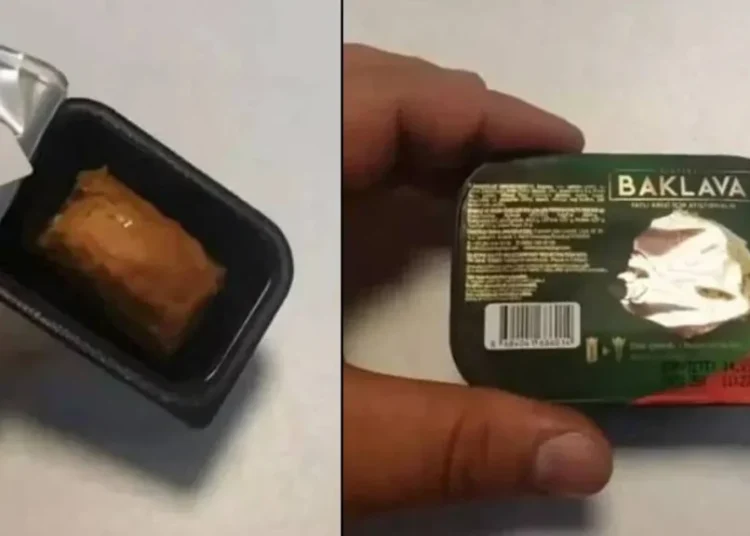 Bir dilim baklava 40 TL! 1 Bir dilim baklava 40 TL!