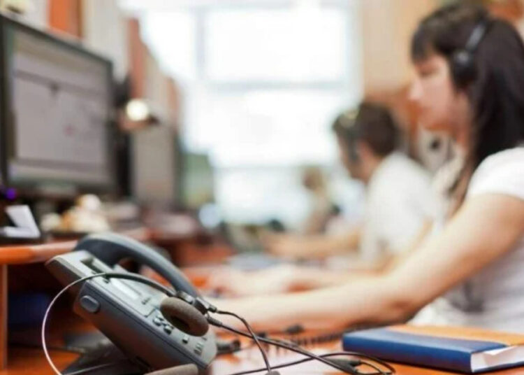 Kredi kartı limitini 99 bine düşürmek isteyenler bankaların telefonlarını kilitledi 1 Kredi kartı limitini 99 bine düşürmek isteyenler bankaların telefonlarını kilitledi