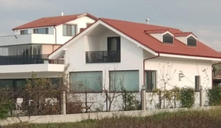 AK Partili vekilin boğaza nazır kaçak villası yasallaştı
