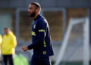 Fenerbahçe’de Jose Mourinho, Cenk Tosun ile ilgili kararını verdi