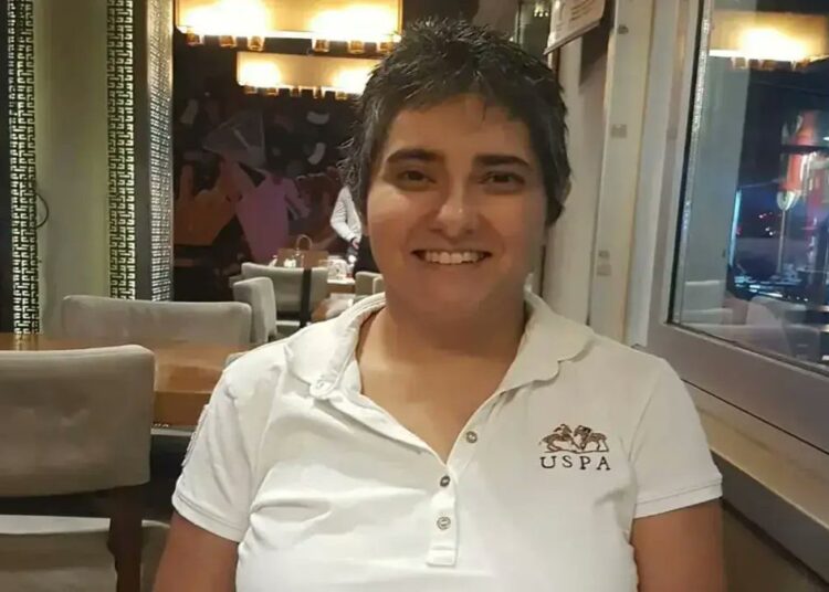 MHP'lileri eleştirince tutuklanmıştı: Avukat Dilek Ekmekçi tahliye edildi 1 MHP’lileri eleştirince tutuklanmıştı: Avukat Dilek Ekmekçi tahliye edildi