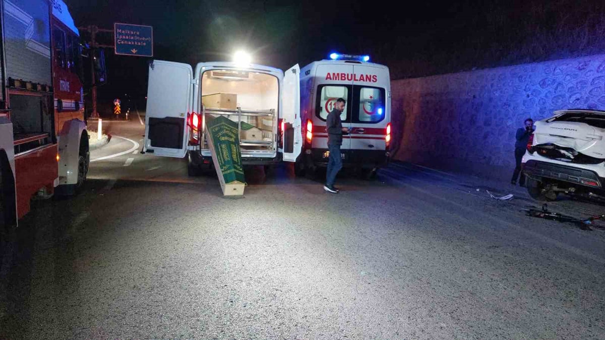 Kongre dönüşü feci kaza: 2 doktor hayatını kaybetti