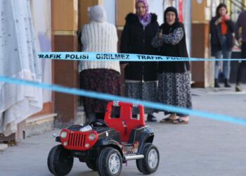 Düğün salonuna silahlı saldırı: 6 yaşındaki çocuk öldü