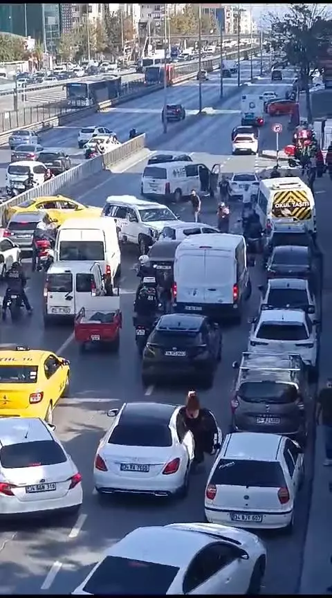 Faslı hırsızın çarptığı kişilerden biri hayatını kaybetti 3 Faslı hırsızın çarptığı kişilerden biri hayatını kaybetti