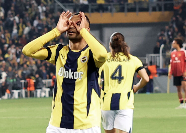 Onana'yı geçemeyen Fenerbahçe, Manchester United'la puanları paylaştı: 1-1 1 Onana’yı geçemeyen Fenerbahçe, Manchester United’la puanları paylaştı: 1-1