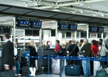 Geçen yıl 715 bin kişi Türkiye’yi terk etti! Bunun 423 bini yabancı uyruklu