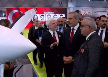 Savunma sanayi fuarında Hakan Fidan’a ‘İsrail’ tepkisi: Soru soran vatandaşa anında müdahale…