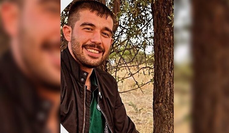 Görüntülü aradığı akrabalarına intiharını izletti 1 Görüntülü aradığı akrabalarına intiharını izletti