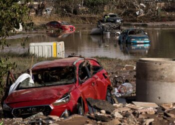 İspanya’da sel: En az 140 kişi yaşamını yitirdi