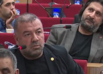 “Öldürenler kadar ölen kadınlar da suçlu” diyen Latif Aydemir AK Parti’den istifa etti