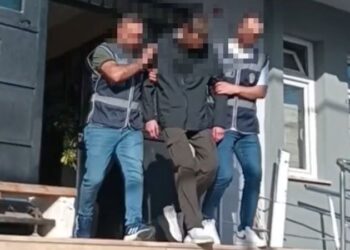 Önüne gelene bıçakla saldıran yabancı uyruklu: Bilgisayar oyununun etkisinde kaldım! 1 Önüne gelene bıçakla saldıran yabancı uyruklu: Bilgisayar oyununun etkisinde kaldım!