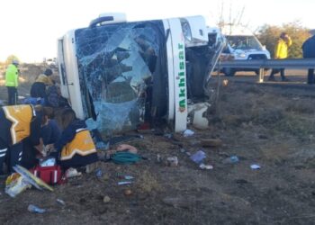 Kapadokya gezisine gidenleri taşıyan otobüs kaza yaptı: 6 ölü, 20 yaralı