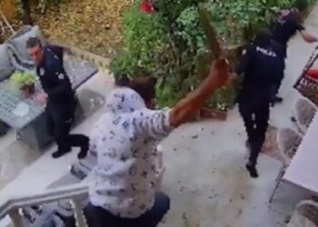 Konya’da polise bıçaklı saldırı! Polis memurunun durumu ağır