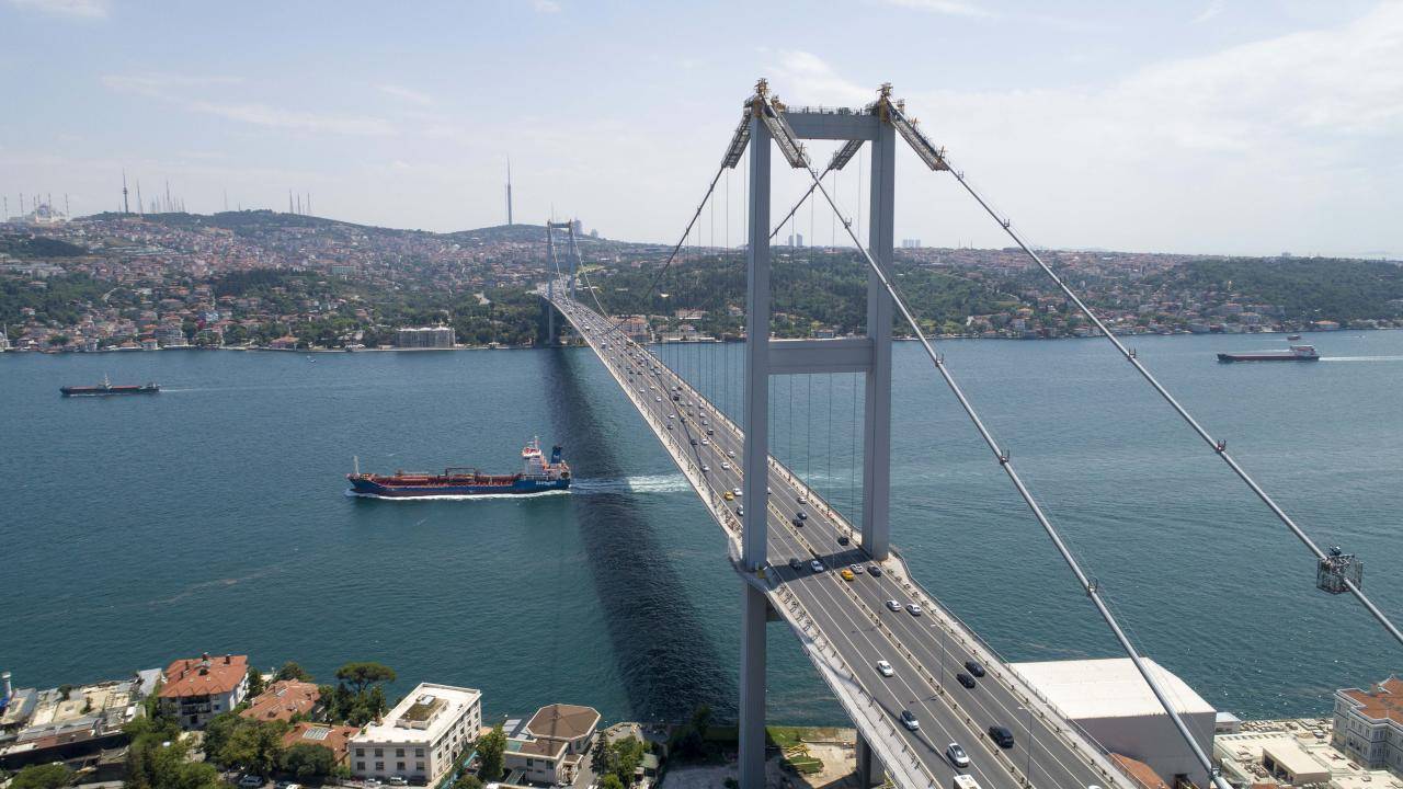 15 Temmuz Şehitler Köprüsü’nün turistik amaçla yayalara açılması düşünülüyor 2 15 Temmuz Şehitler Köprüsü’nün turistik amaçla yayalara açılması düşünülüyor