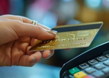 Nakit ödemelere getirilen 7 bin TL sınırlaması vatandaşın sırtına kart komisyonu yükü bindirdi