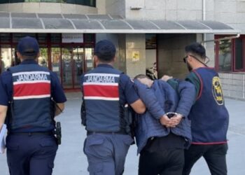 Ambulansa yol vermeyen otomobil sürücüsü O.Ç. tutuklandı