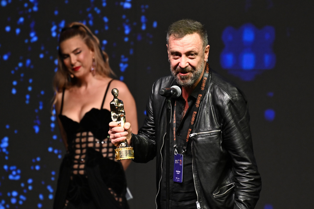 Altın Portakal Film Festivali'nde ödüller sahiplerini buldu 2 Altın Portakal Film Festivali'nde ödüller sahiplerini buldu