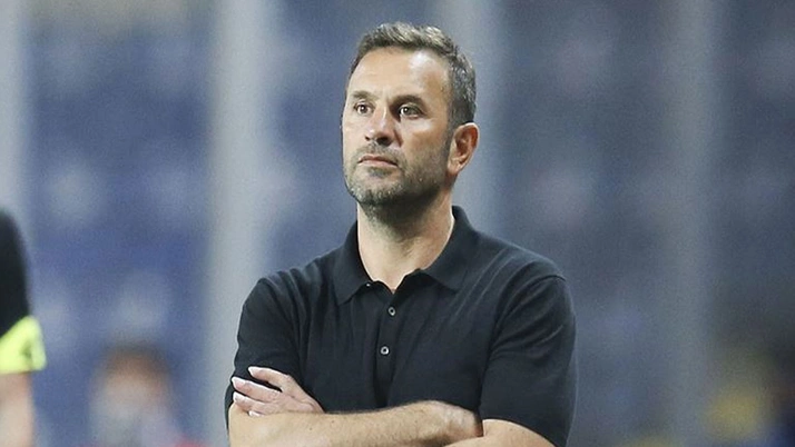 Galatasaray Teknik Direktörü Okan Buruk acil ameliyat edildi! 2 Galatasaray Teknik Direktörü Okan Buruk acil ameliyat edildi!