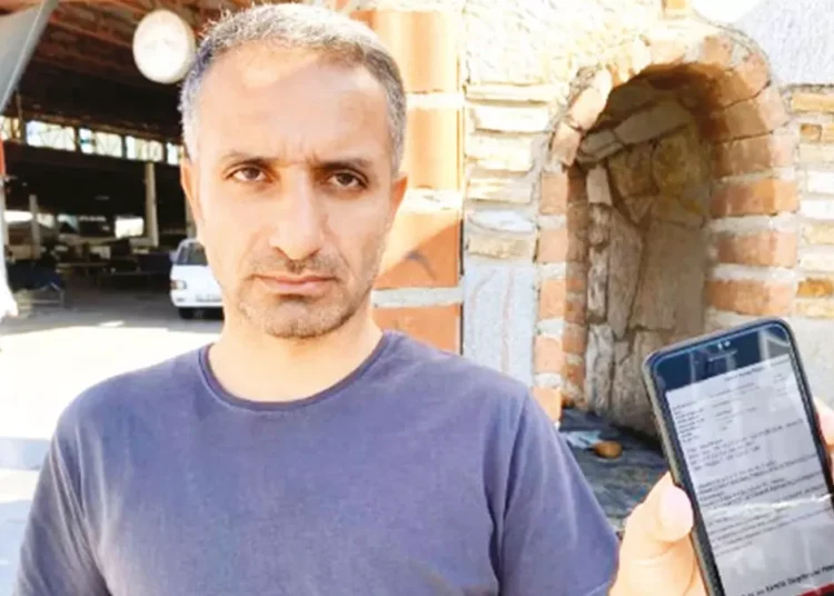 Temizlik işçisinin hesabına yanlışlıkla 23 milyon lira yatırıldı 1 Temizlik işçisinin hesabına yanlışlıkla 23 milyon lira yatırıldı