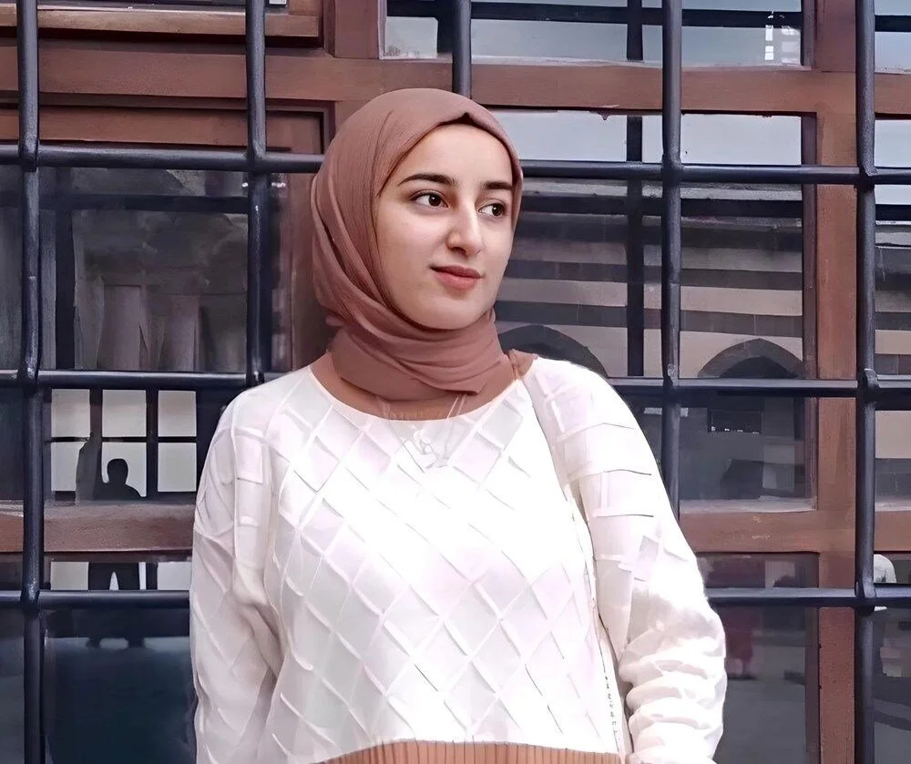 Kayıp Rojin’i arama çalışmasında dün başörtüsü bulunmuştu, bugün kıyafet 2 Kayıp Rojin’i arama çalışmasında dün başörtüsü bulunmuştu, bugün kıyafet