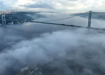 İstanbul’da yoğun sis: Vapur seferleri iptal edildi
