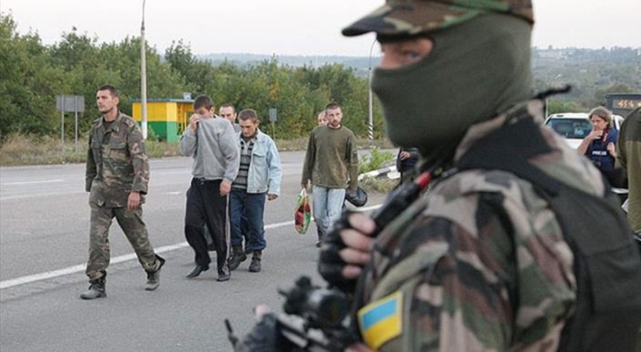 Ukrayna barlardan asker kaçağı topluyor