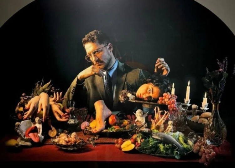 Uraz Kaygılaroğlu, tepki çeken sergiyle ilgili olarak özür diledi: Akıl tutulması yaşadım!