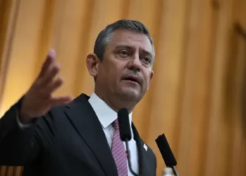 Özgür Özel'e şimşek hızıyla soruşturma açıldı 1 Özgür Özel’e şimşek hızıyla soruşturma açıldı