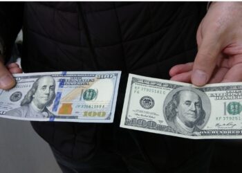 Piyasalarda 'sahte dolar' alarmı: Bankalar ve kuyumcular, 50 ve 100 dolarlık banknotları kabul etmiyor 1 Piyasalarda ‘sahte dolar’ alarmı: Bankalar ve kuyumcular, 50 ve 100 dolarlık banknotları kabul etmiyor